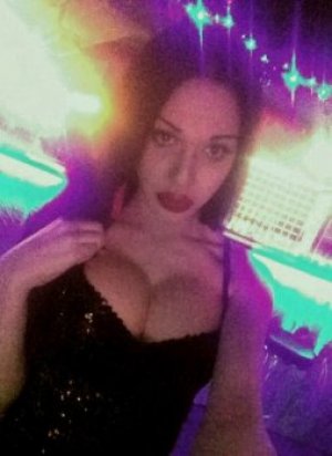 Транссексуалка Виктория